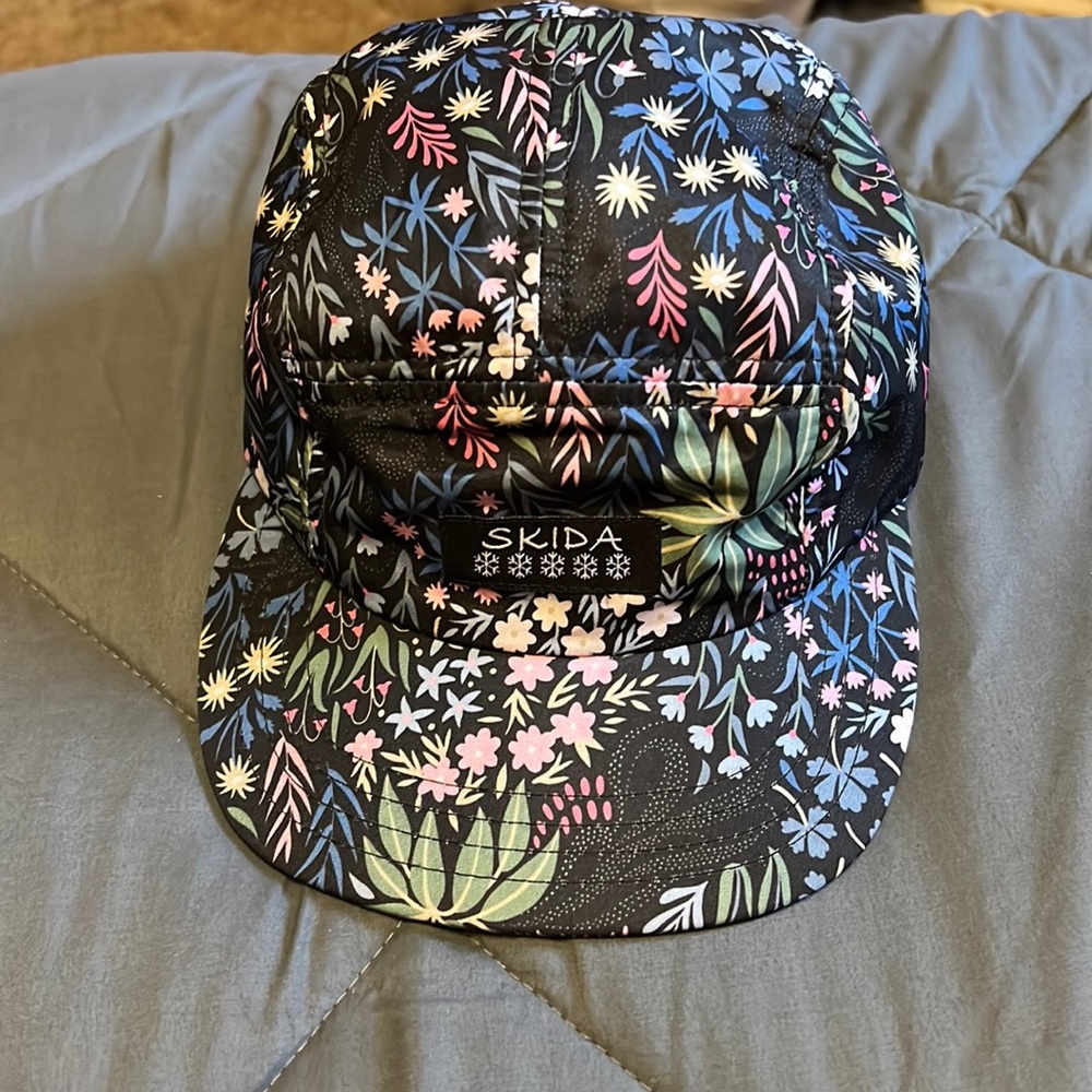 Skida hat